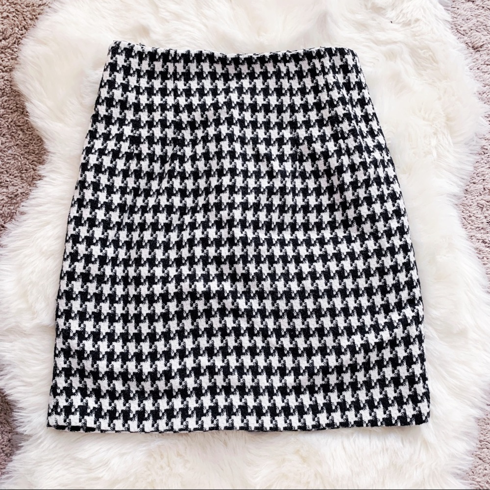 Vintage Express Houndstooth Skirt